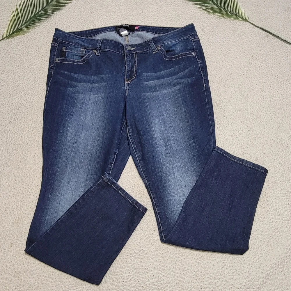 Torrid Denim‎ Straight Leg Stretchy Jeans 20R